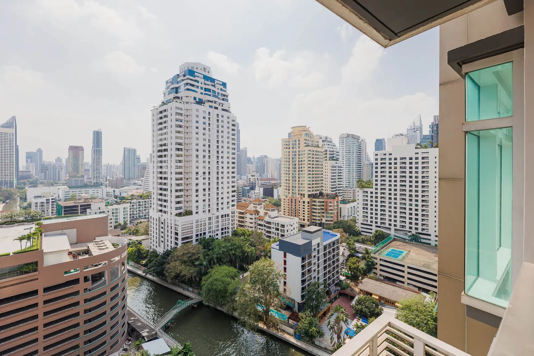 Circle Condominium property photo 15