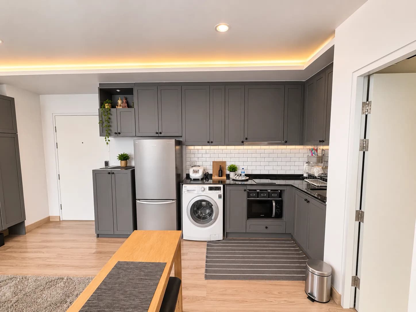 Compact fitted kitchen at The Unique Ratchada 19